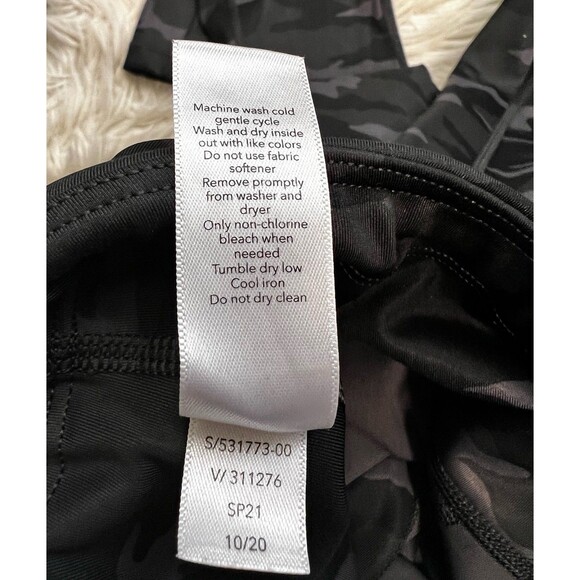 Athleta Lot of 2 Women’s 7/8 Tights Salutation Pocket & Ultimate Camo Size Small - Picture 5 of 11